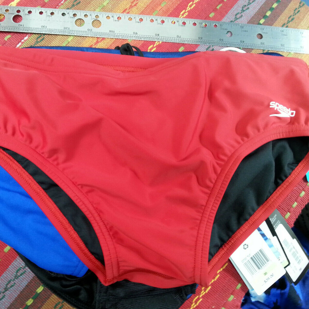 Speedo Men's Red Swimsuit Bikini - US38 NEW 3289